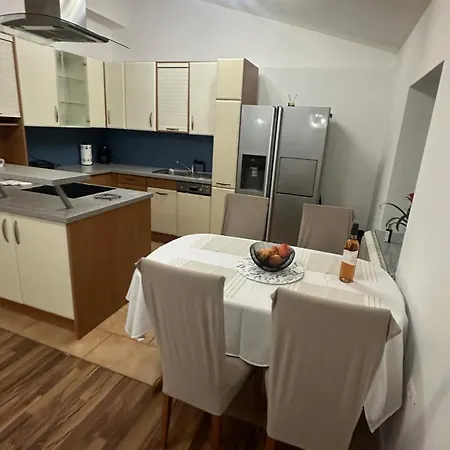 Διαμέρισμα Sea View *